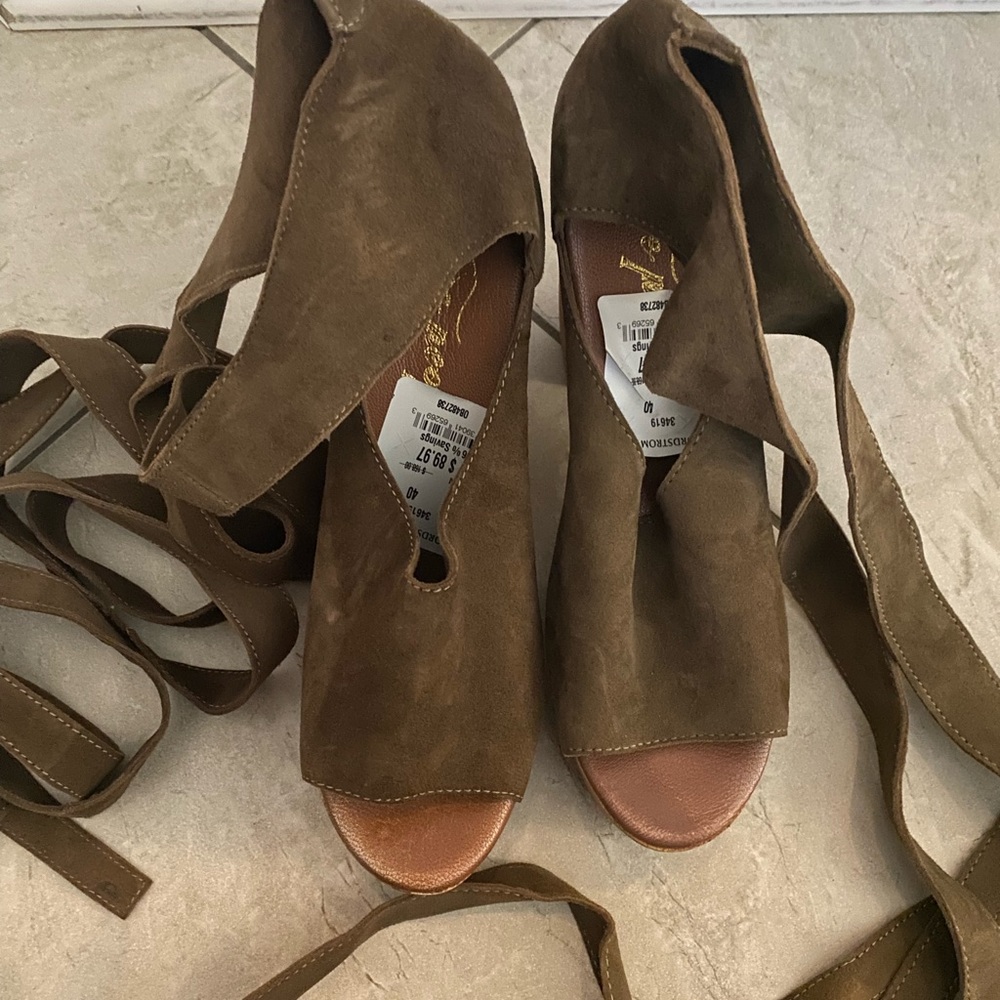 Free People Platforms size 40 - Picture 5 of 7
